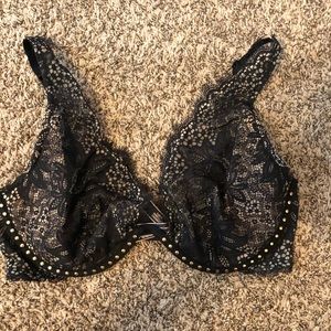 Victoria’s secure unlined plunge bra